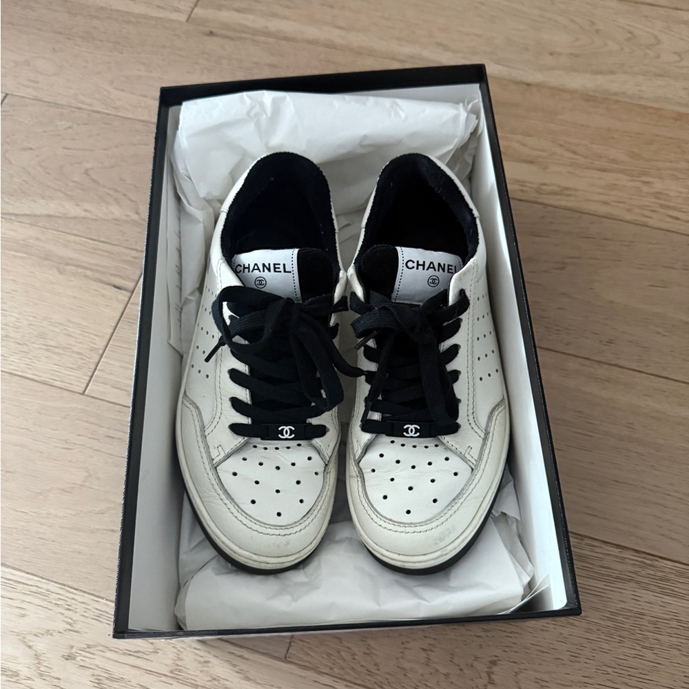 CHANEL White and Black Low-Top Sneakers in Leather
